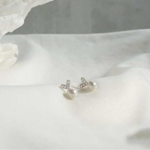 NEW 925 Sterling Silver Pearl Heart Earrings - Picture 8 of 8